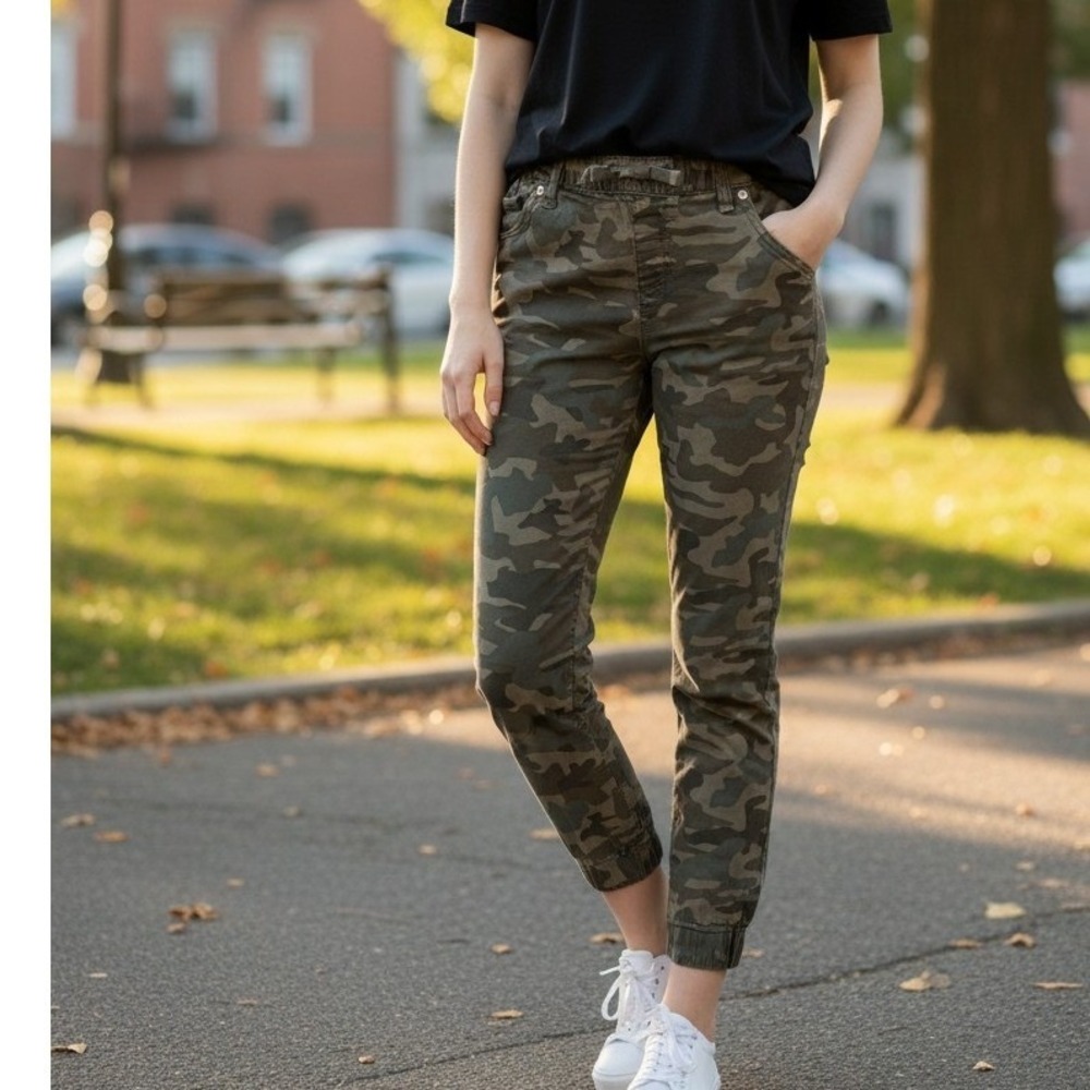 Levi's Camo Cottonn Jogger Pants Drawstring Waist Casual Comfy Drawstring